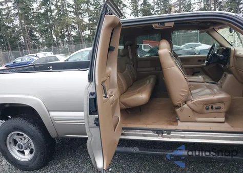 1999 Chevrolet Silverado 2500 Lt из США, поврежденный, VIN 1GCGK29U5XE151729